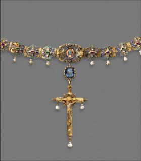 Necklace, pendant crucifix