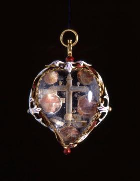 Reliquary pendant of the Cross